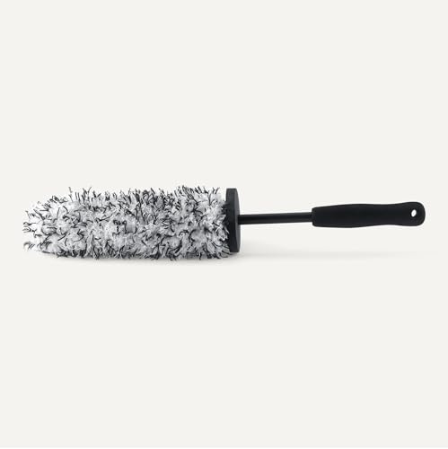 Amazon Basics Microfiber Wheel Cleaner Brush, for Rim Cleaning and Car Detailing, 16.54" Length, Gray view 3