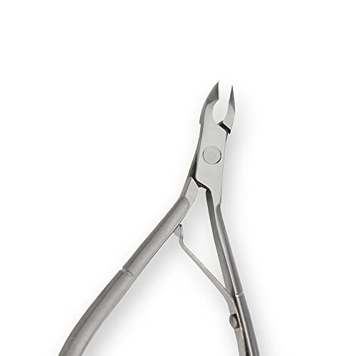 Amazon Basics 6-Piece Manicure and Pedicure Kit, Nail Care Grooming Tools with Cuticle Nipper and Nail Clippers view 3