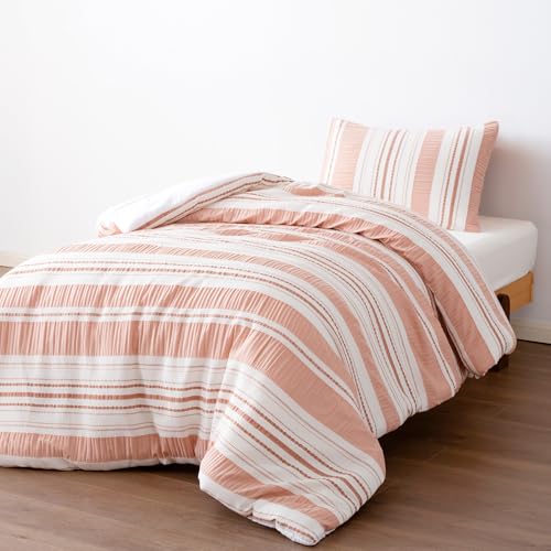 Amazon Basics 2-Piece Jacquard Microfiber Comforter and Pillow Sham Set, All-Season Bedding Set, Pink Striped, Twin