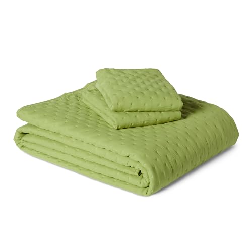 Amazon Basics Brushed Microfiber Quilt Set, Extra Soft with Natural Texture, 3-Piece, Queen/Full, Green