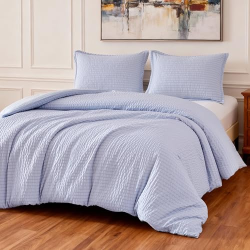 Amazon Basics Duvet Cover Set Jacquard Geometric 3-Piece, with 1 Duvet Cover and 2 Pillow Shams, Comforter Not Included, King, Blue Striped