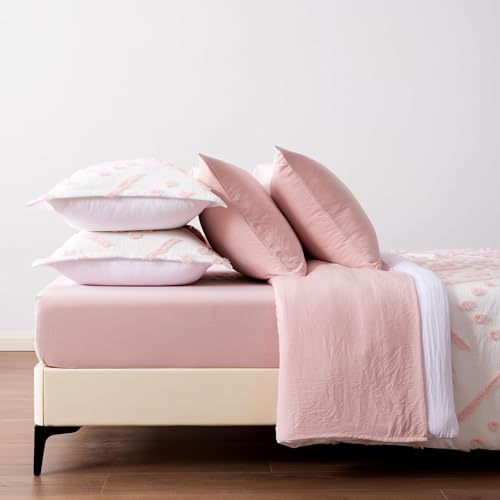 Amazon Basics Kids' Pink Bedding Set, 7-Piece Jacquard Bed-in-a-Bag with Comforter, Fitted Sheet, Flat Sheet, Pillowcases, Pillow Shams, Deep Pocket 16", All-Season, Pink Tufted, Full/Queen view 3