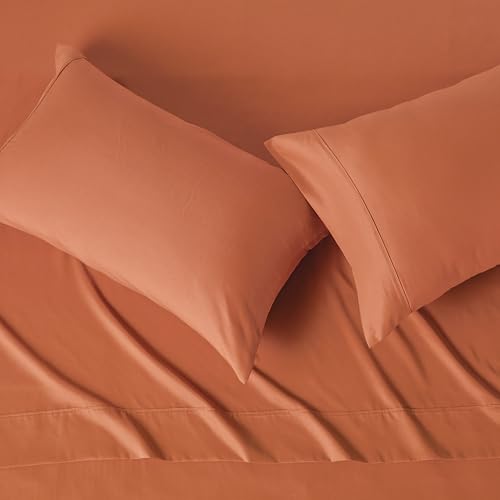 Amazon Basics Lightweight Breathable Microfiber 4-Piece Bed Sheet Set, Brick, Solid, Queen view 3
