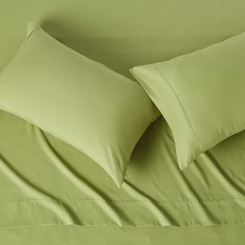 Amazon Basics Lightweight Super Soft Breathable Microfiber 4-Piece Bed Sheet Set, Queen, Oliver Light, Solid view 3