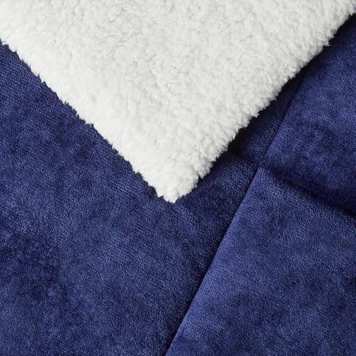 Amazon Basics Reversible Sherpa Comforter Set with Pillow Sham, Navy, Queen/Full view 3