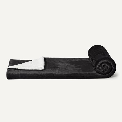 Amazon Basics Reversible Sherpa Throw Blanket, Warm, 50"x60", Black view 3