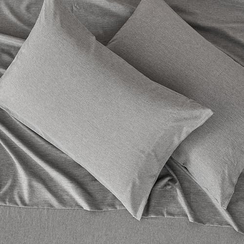 Amazon Basics Sheet Set Cationic 4-Piece Bedding Set, Wrinkle Free and Easy Fit, Easy Care Bedding with 1 Deep Pocket Fitted Sheet, 1 Flat Sheet, and 2 Pillowcases, Queen, Gray view 3