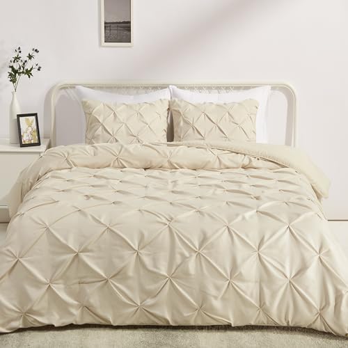 Amazon Basics Soft, Breathable Queen Size Comforter Set, All-Season Down-Alternative 3-Piece Bedding Set, Pinch Pleat Design with Piped Edges, Full/Queen, Beige