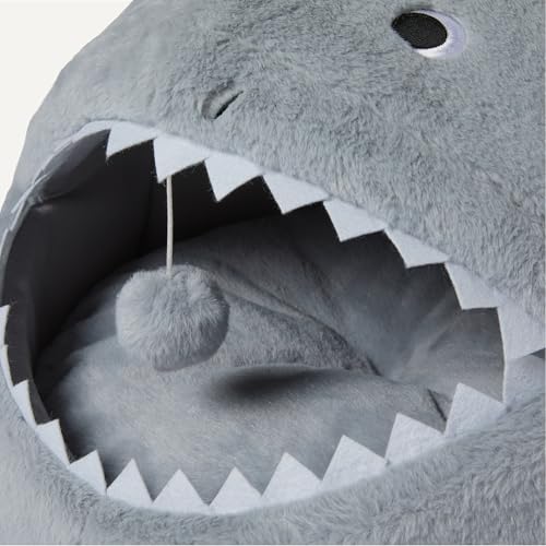 Amazon Basics Shark Shape Cat House for Indoor Cats, Enclosed Design Helps Reduce Anxiety in Nervous Pets, with Washable Cushioned Pillow, 17" x 16" x 14", Grey view 3